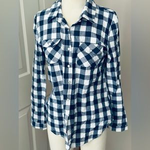 Women’s plaid shirt
